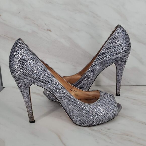 Badgley Mischka Women's‎ Silver Humbie II Smoke Glitter Peep Toe Heels Size 10 - Picture 3 of 7